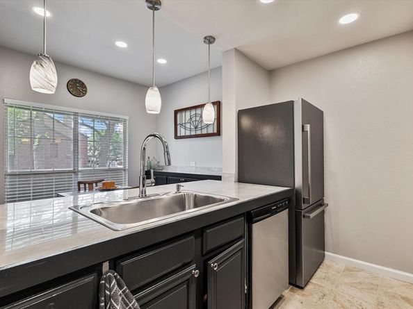 8601  Park Lane  323, Dallas Texas 75231
