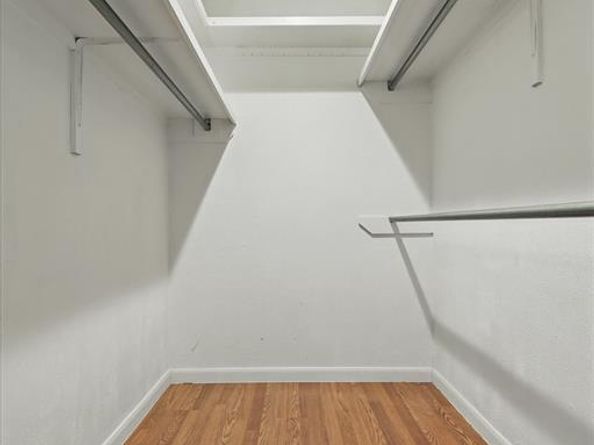 2915  Touraine Drive , Dallas Texas 75211