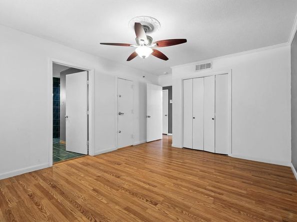 2915  Touraine Drive , Dallas Texas 75211