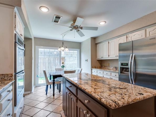 924  Mccoy Drive , Irving Texas 75062