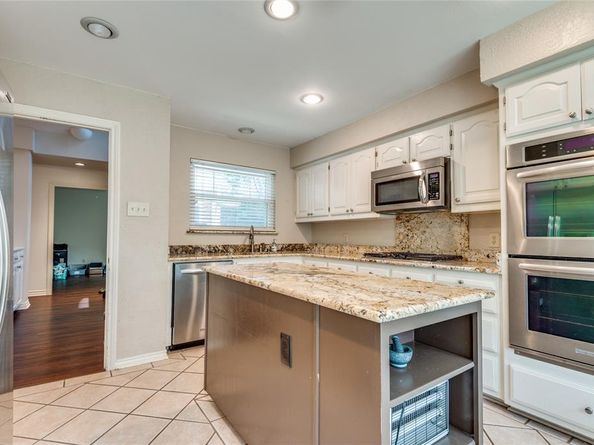 924  Mccoy Drive , Irving Texas 75062