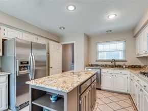 924  Mccoy Drive , Irving Texas 75062