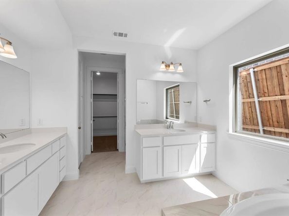 629  Carlow Way , Celina Texas 75009