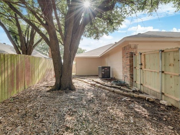 2018  Hearthside Lane , Garland Texas 75044