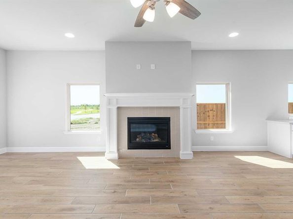704  Garrett Parkway , Celina Texas 75009