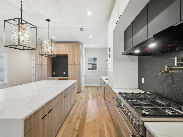 3902  Park Lane , Dallas Texas 75220