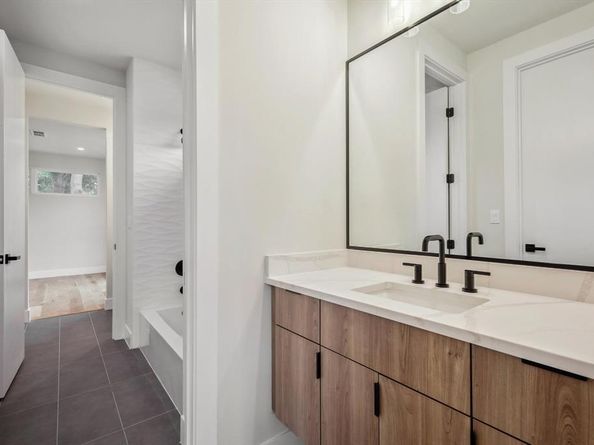 3902  Park Lane , Dallas Texas 75220