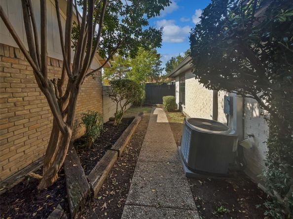 1232  Richland Oaks Drive , Richardson Texas 75081