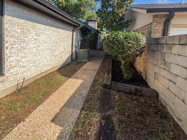 1232  Richland Oaks Drive , Richardson Texas 75081