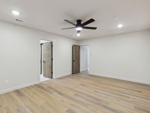 5200  Byers Avenue , Fort Worth Texas 76107