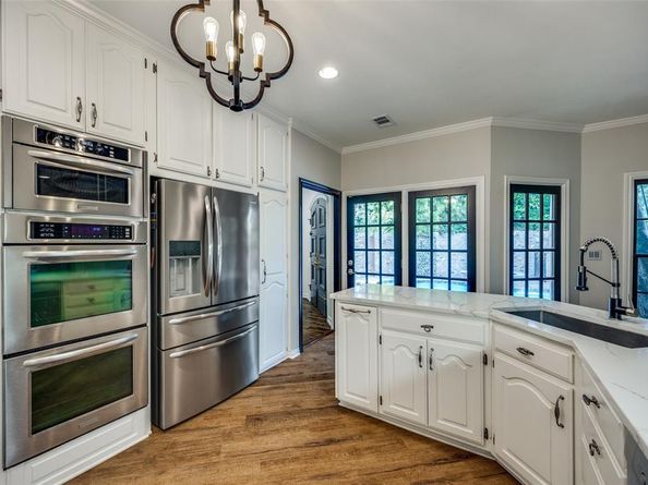 4350  Cochran Chapel Circle , Dallas Texas 75209