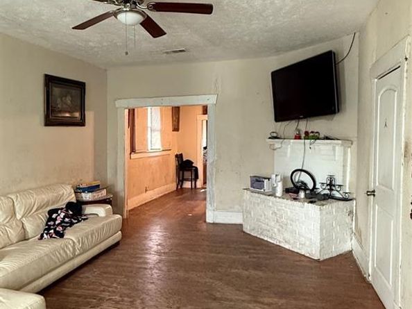 1247  Georgia Avenue , Dallas Texas 75216
