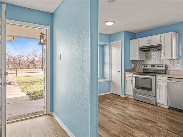 3812  Duck Creek Drive , Garland Texas 75043