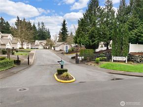 2051 S 368th Place 808, Federal Way WA 98003