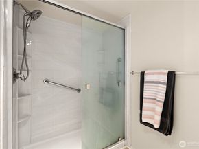 2051 S 368th Place 808, Federal Way WA 98003