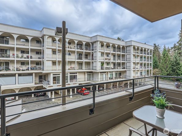 10047 Main Street 206, Bellevue WA 98004