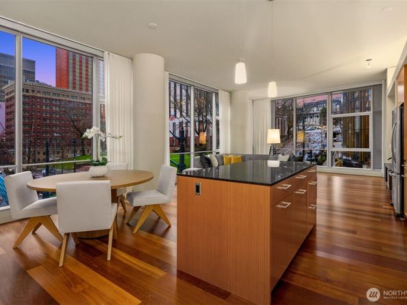 909 5th Avenue 204, Seattle WA 98164