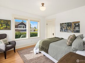 5113 47th Avenue NE, Seattle WA 98105