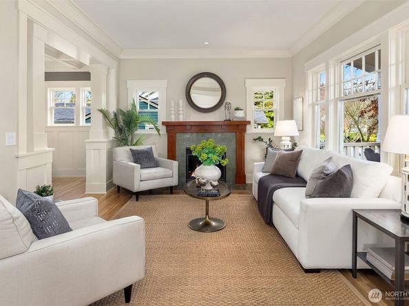 5113 47th Avenue NE, Seattle WA 98105