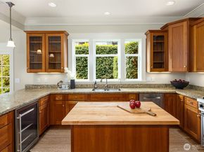 5113 47th Avenue NE, Seattle WA 98105
