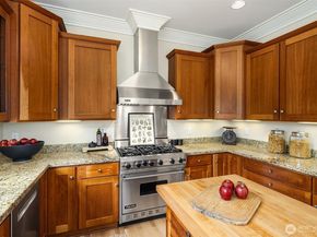 5113 47th Avenue NE, Seattle WA 98105