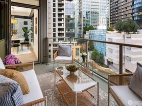 10610 NE 9th Place 809, Bellevue WA 98004