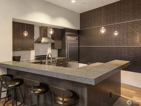 10610 NE 9th Place 809, Bellevue WA 98004