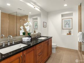 10610 NE 9th Place 809, Bellevue WA 98004