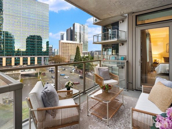 10610 NE 9th Place 809, Bellevue WA 98004