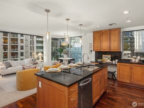 10610 NE 9th Place 809, Bellevue WA 98004