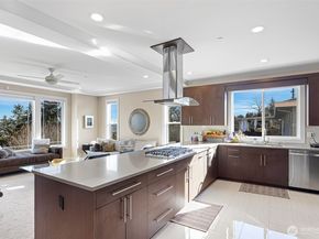 23905 43rd Avenue S, Kent WA 98032