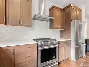 1109 146th Street SW 6, Lynnwood WA 98087