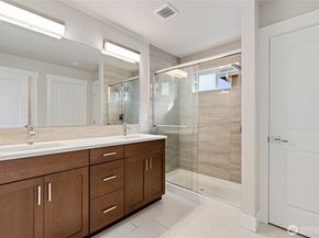 1109 146th Street SW 6, Lynnwood WA 98087