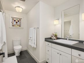 7204 NE Baker Hill Road, Bainbridge Island WA 98110