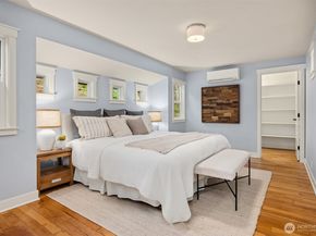 7204 NE Baker Hill Road, Bainbridge Island WA 98110