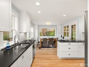 7204 NE Baker Hill Road, Bainbridge Island WA 98110