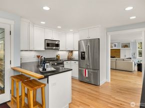 7204 NE Baker Hill Road, Bainbridge Island WA 98110