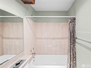 31727 47th Lane SW C, Federal Way WA 98023