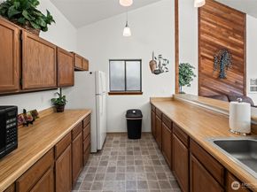 31727 47th Lane SW C, Federal Way WA 98023