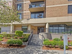 1300 University Street 2G, Seattle WA 98101