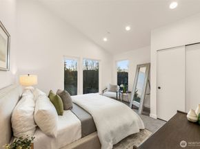 12701 NE 144th ST #D, Kirkland WA 98034