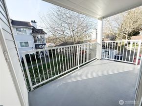 7453 Newcastle Golf Club RD K201, Newcastle WA 98059