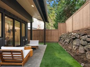 7020 127th Avenue NE, Kirkland WA 98033