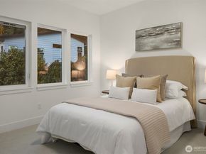 7020 127th Avenue NE, Kirkland WA 98033