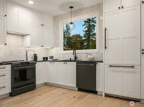 7020 127th Avenue NE, Kirkland WA 98033