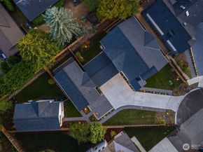 7020 127th Avenue NE, Kirkland WA 98033