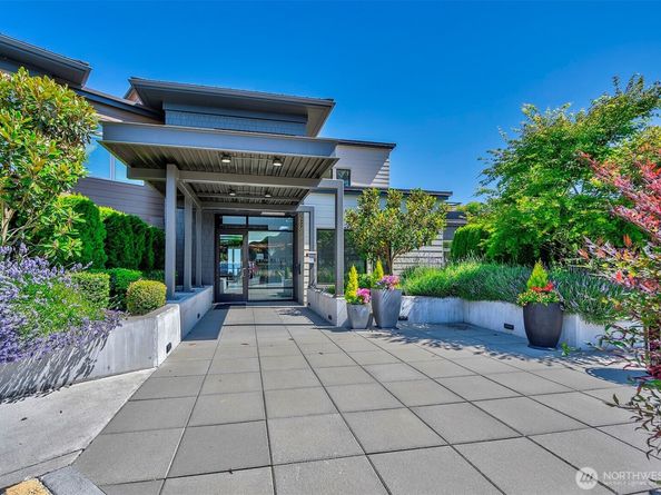 50 Pine Street 105, Edmonds WA 98020