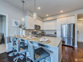 50 Pine Street 105, Edmonds WA 98020