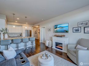 50 Pine Street 105, Edmonds WA 98020