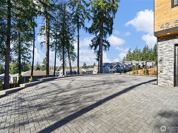 4215 228th Street SE, Bothell WA 98021